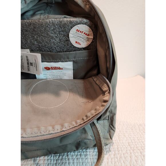 Fjällräven Kånken Mini Backpack Gray w/ Seat Pad Lightweight Classic 10"x8" - Picture 4 of 8